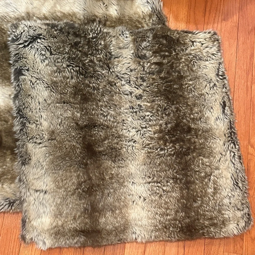 Like new Pottery barn Euro Pillow Cover Luxurious Faux Fur brown set of 3 ombré - Picture 2 of 8